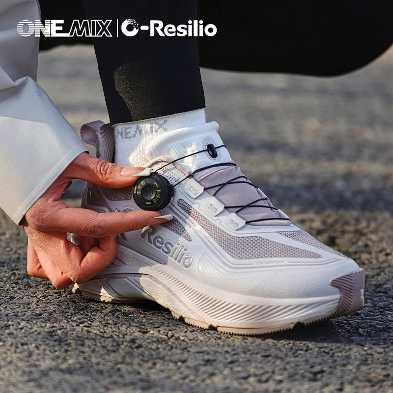 Desafie seus limites com os tênis ONEMIX Outdoor Running